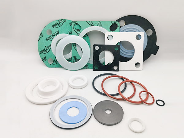 Flange insulation kit